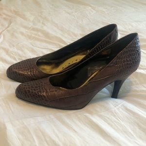 BCBGirls Stela Pumps in Driftwood Rich Croco